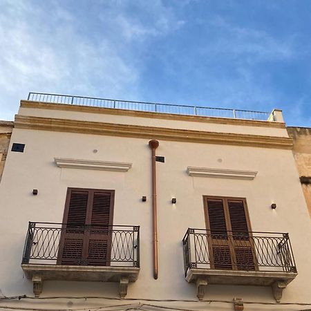 Casa Vacanze Al Trenta3 Marsala Dış mekan fotoğraf
